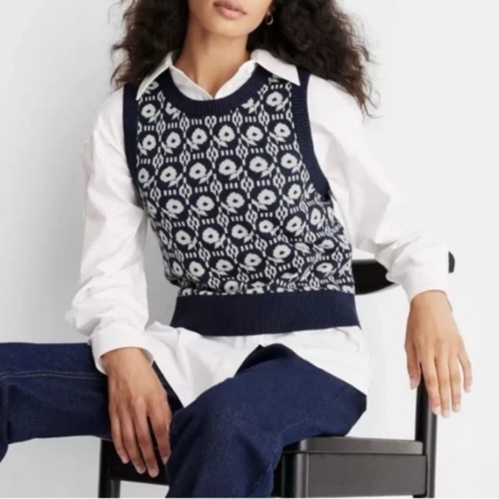Future Collective floral sweater vest sz XXS